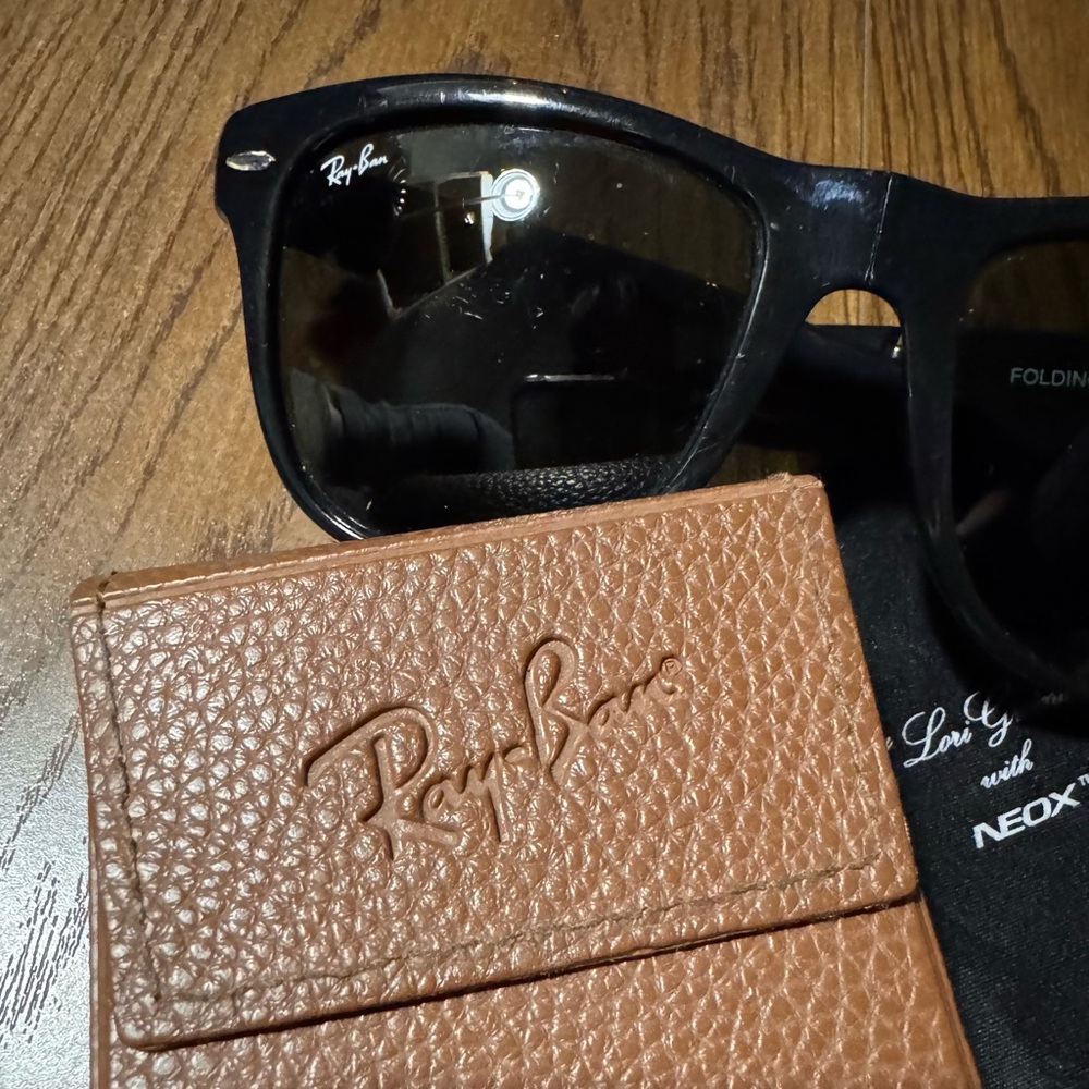 Ray-Ban Foldable Black Sunglasses with Brown Leather Case - Picture 10 of 14